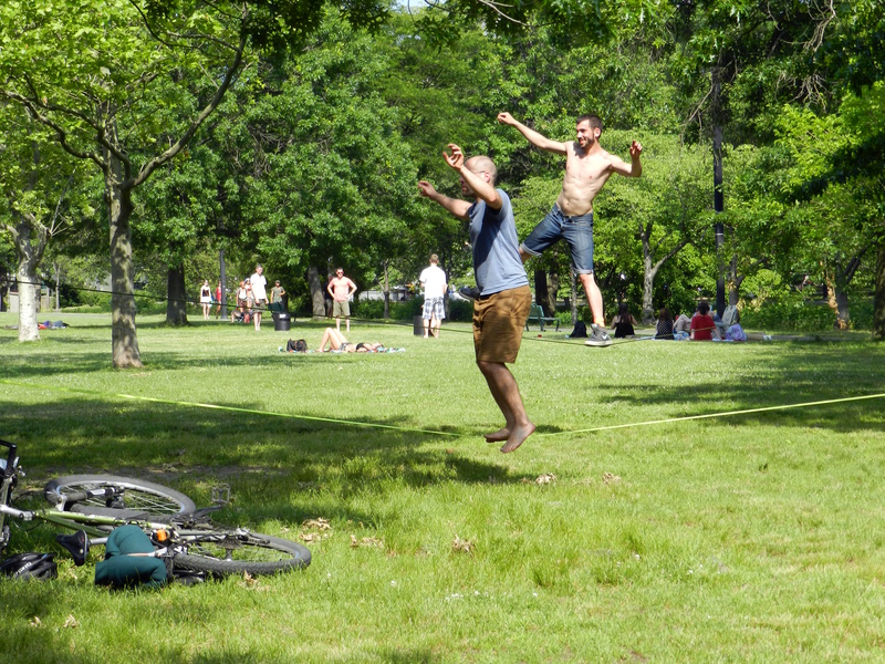 DSCN3550-slackliners.jpg